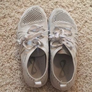 nfinity Flytes (cheer shoes) size 4.5